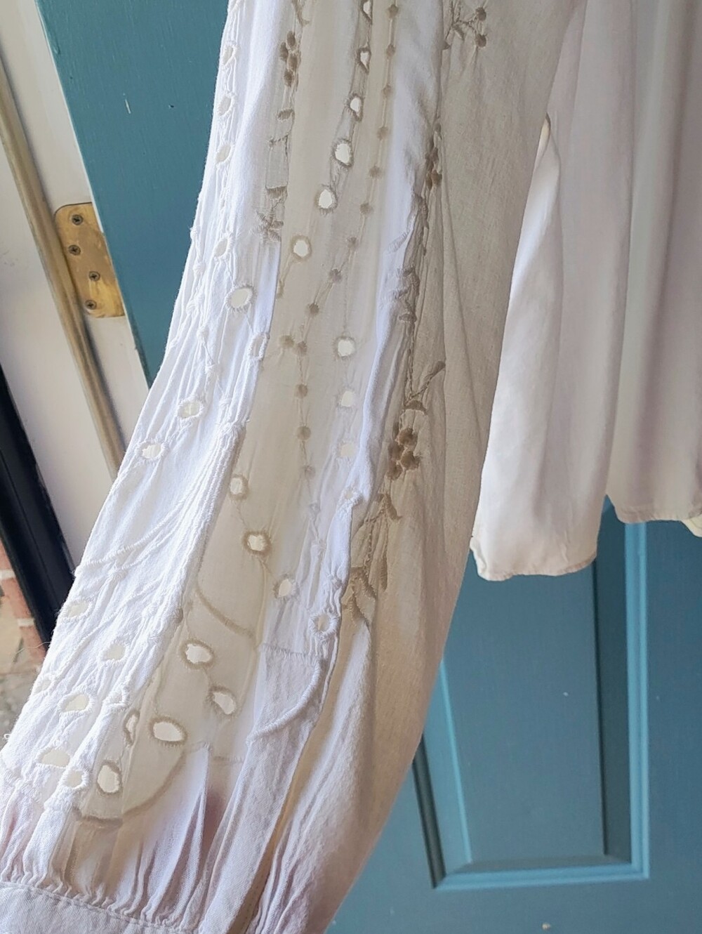 Old Navy NWOT- Light Cream Button-Front Blouse With Sleeve Cut Out Detail